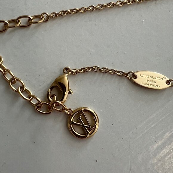 LOUIS VUITTON Iconic Heart Necklace (EUC) - Picture 8 of 9